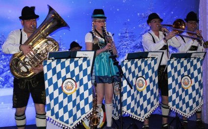 Bavarian oompah band HD